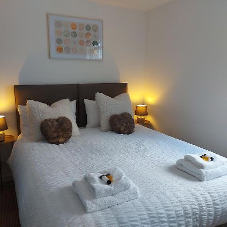 Lovely 1-Bedroom Condo With Parking On Premises Minworth Extérieur photo