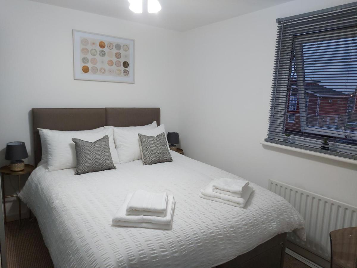 Lovely 1-Bedroom Condo With Parking On Premises Minworth Extérieur photo