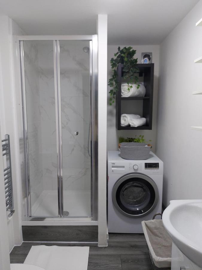 Lovely 1-Bedroom Condo With Parking On Premises Minworth Extérieur photo