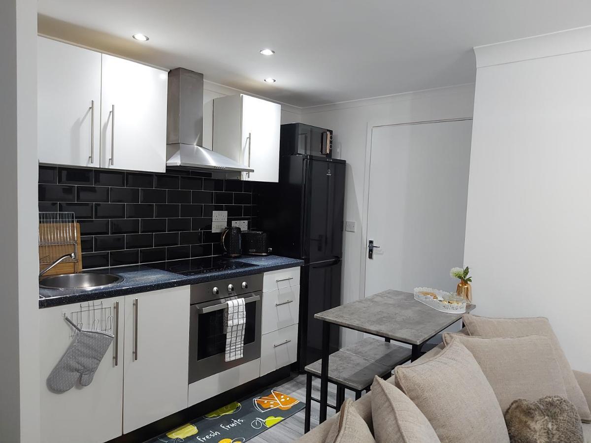 Lovely 1-Bedroom Condo With Parking On Premises Minworth Extérieur photo