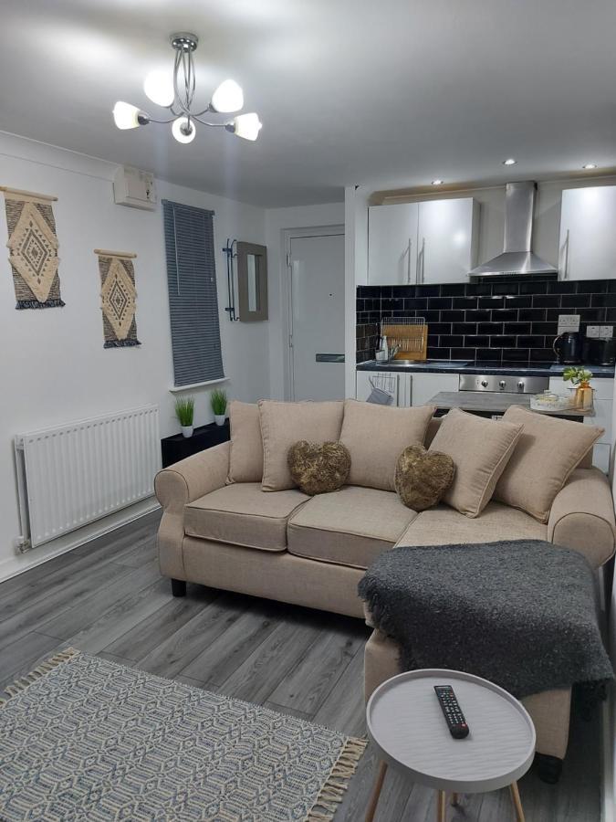 Lovely 1-Bedroom Condo With Parking On Premises Minworth Extérieur photo